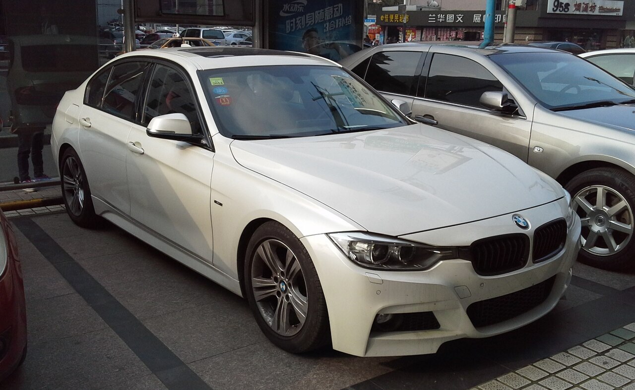 BMW 320i Sport Line